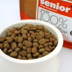 新鮮な食材 ナウフレッシュ グレインフリー シニア&ウェイトマネジメント 5.44kg ドッグフード NOW FRESH Grain Free【犬/ドッグフード/】