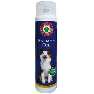 天然のオメガ3脂肪酸が豊富に含まれた フィッシュ4ドッグ サーモンオイル SOS 真空ポンプ150ml ペットフードに加えるだけ