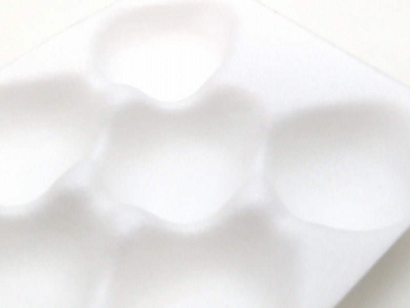 イチゴトレイ　(8穴)　PS+不織布　50枚/袋　イチゴ化粧箱専用