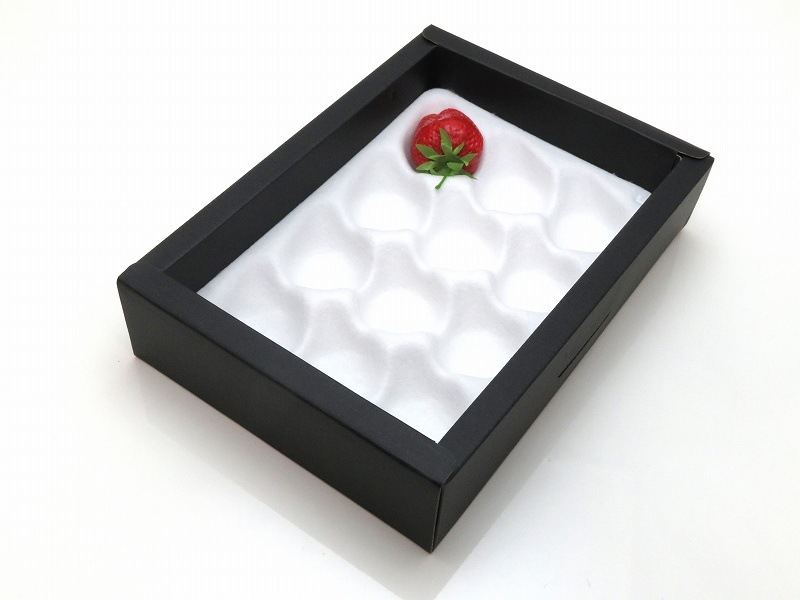 イチゴトレイ　(12穴)　PS+不織布　50枚/袋　イチゴ化粧箱専用