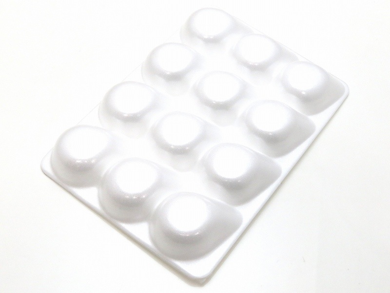 イチゴトレイ　(12穴)　PS+不織布　50枚/袋　イチゴ化粧箱専用