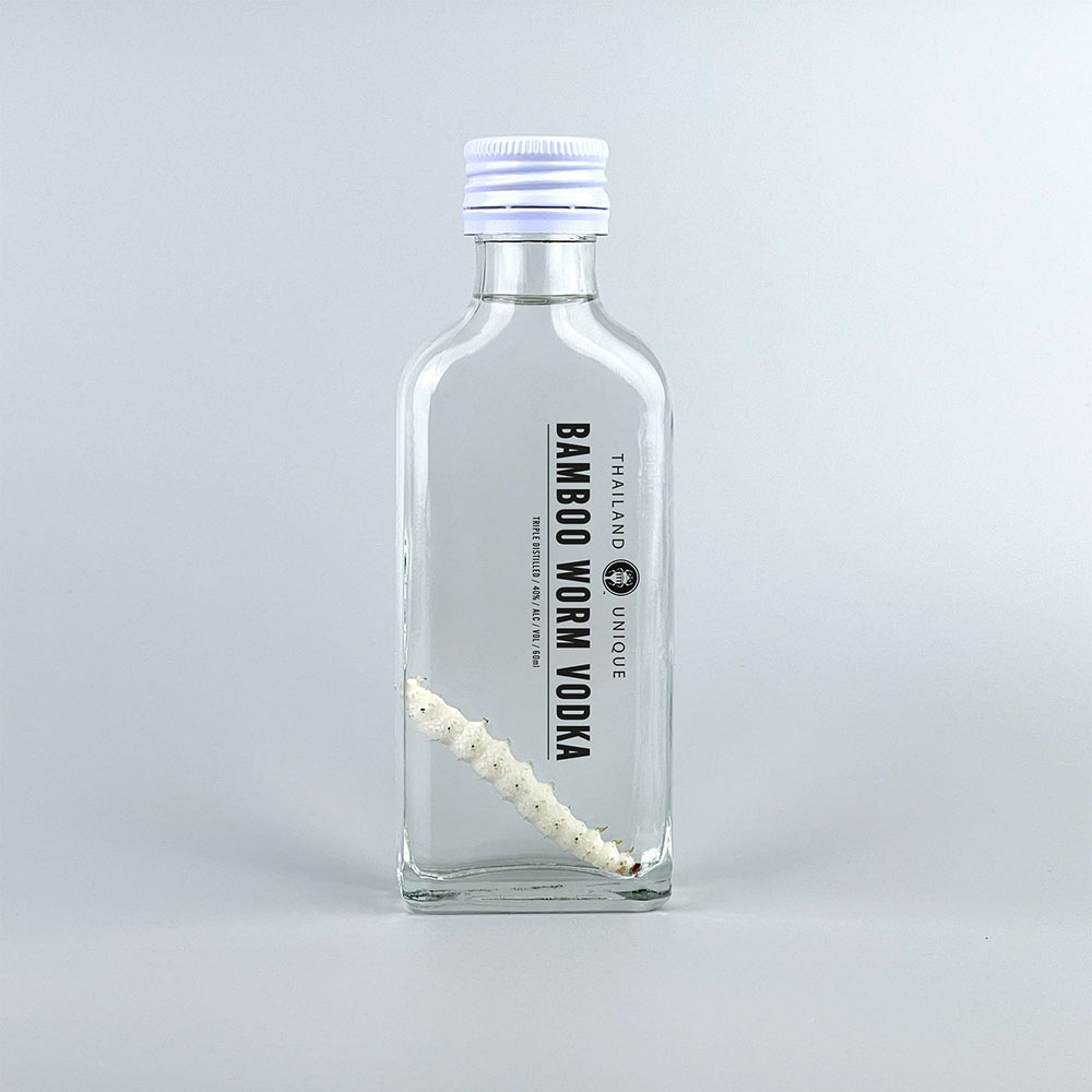 �Х�֡���� �����å� 60mL Alc.40 (BAMBOO WORM VODKA)