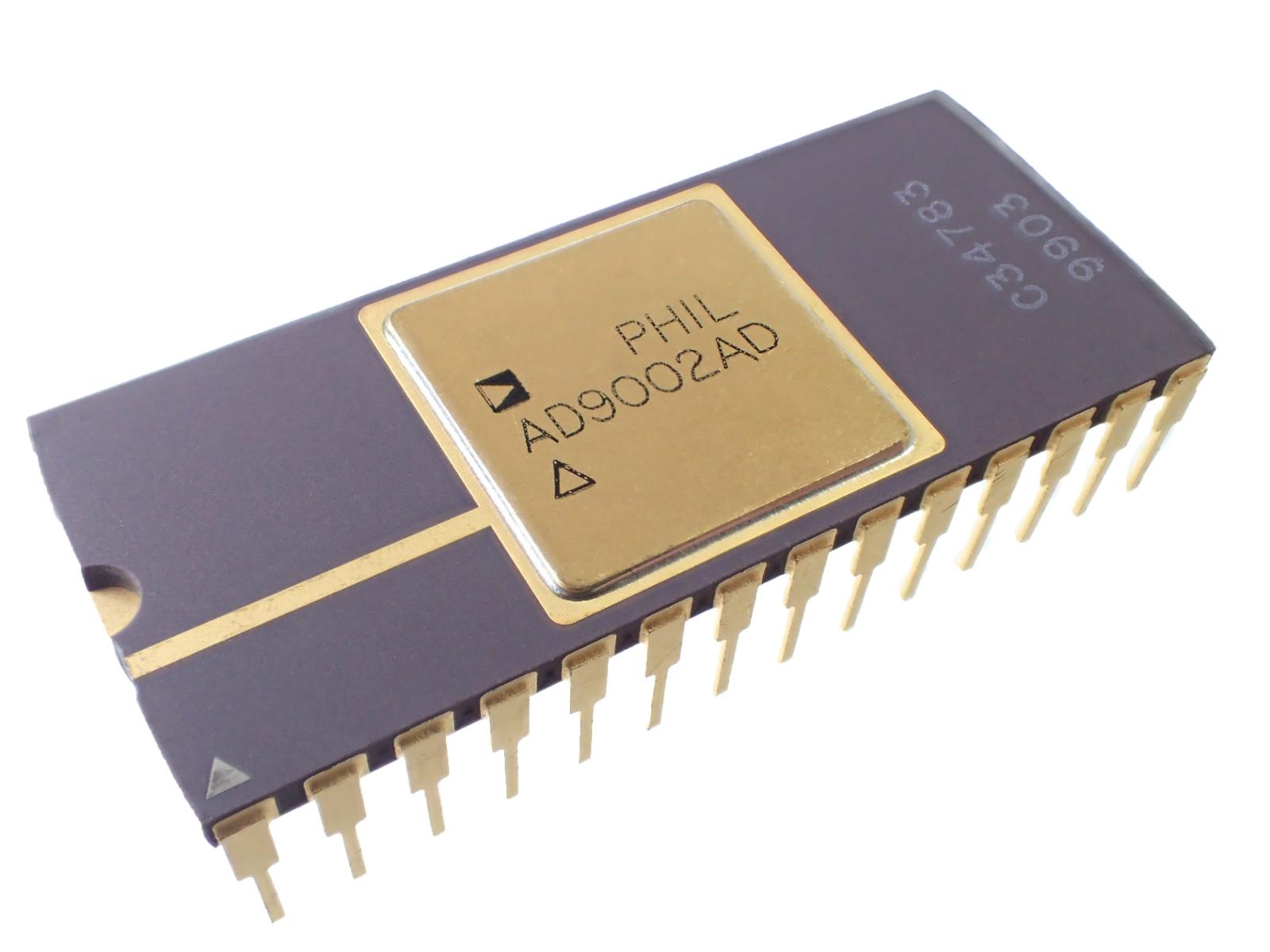Analog Devices HIgh-Speed 8Bit MONOLITHIC A/D CONVERTER AD9002AD