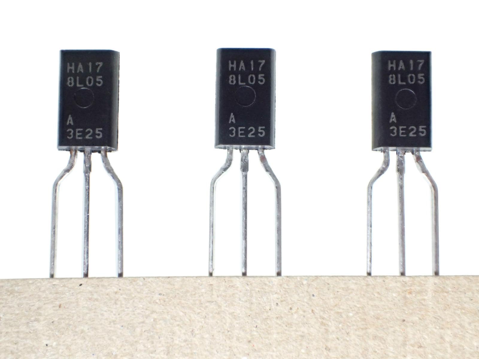 RENESAS  レギュレータ  HA178L05A-TZ-E (10個セット)|部品|カテゴリ別