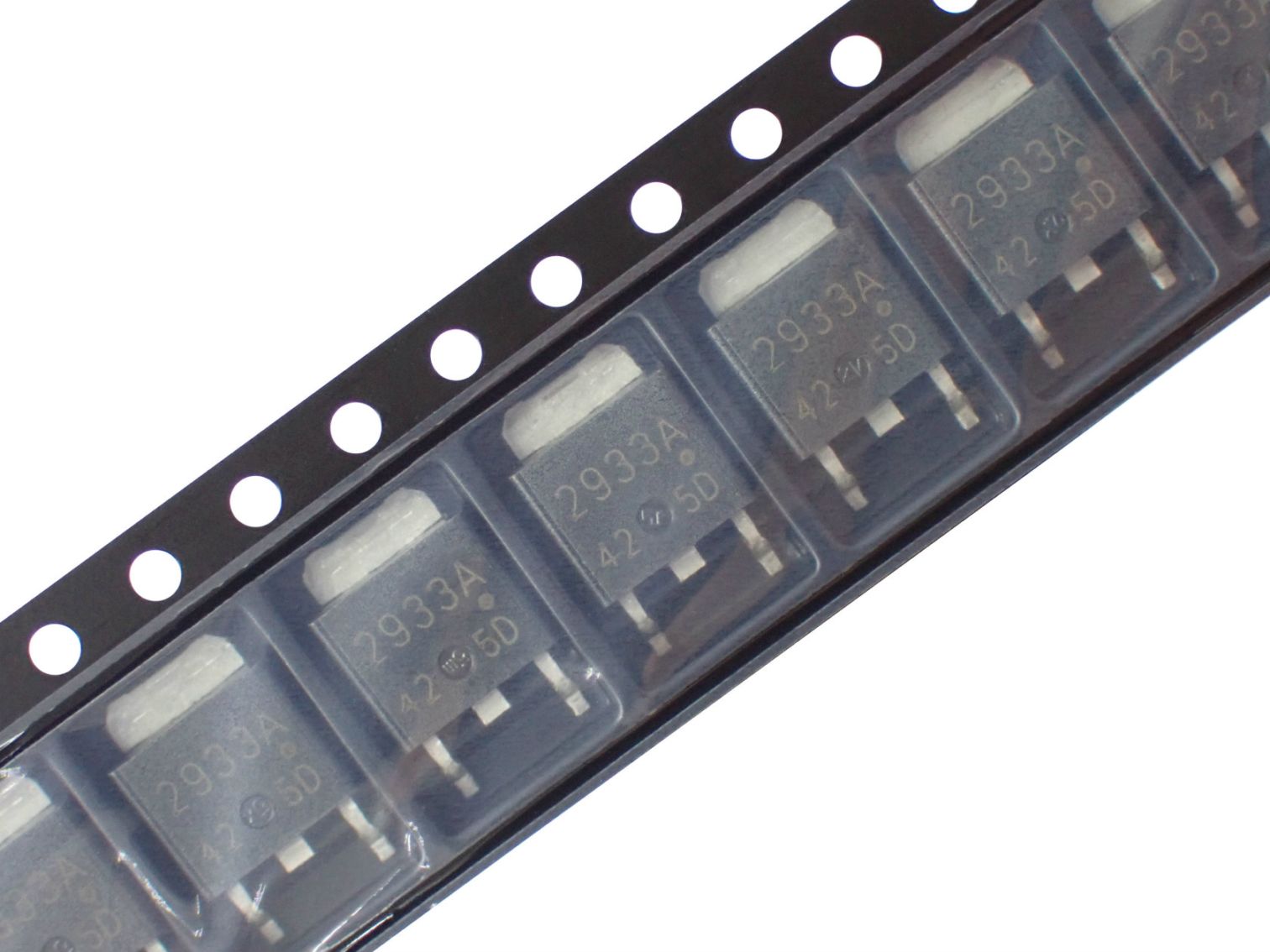 RENESAS 低電圧 低飽和 三端子 レギュレータ UPC2933AT-E2-AZ (5個セット)