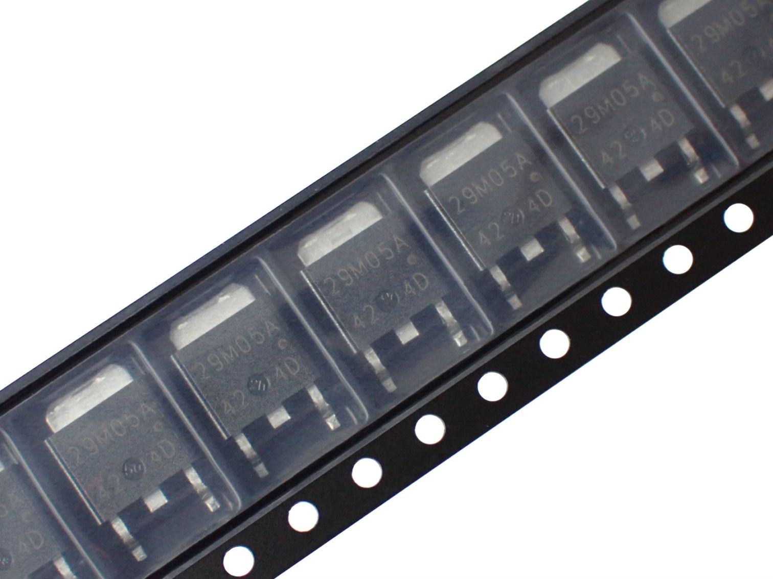 RENESAS 低電圧 低飽和 三端子 レギュレータ UPC29M05AT-E1-AY (5個セット)