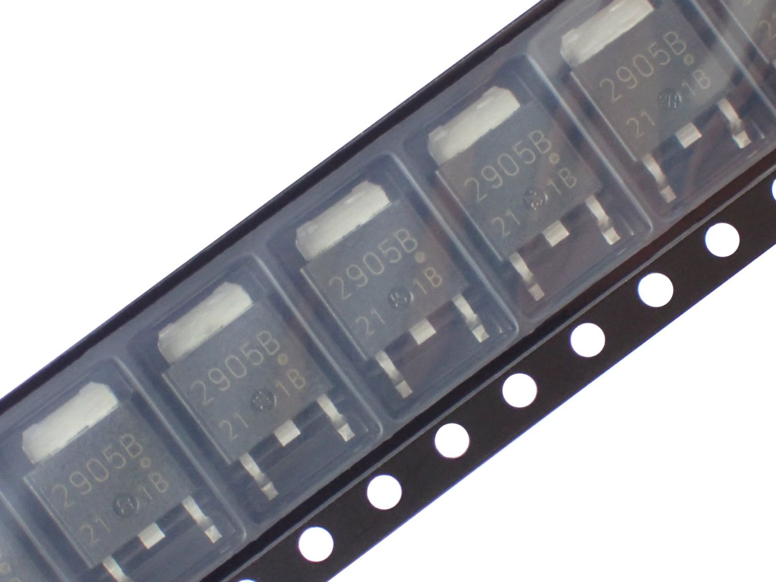 RENESAS 低電圧 低飽和 三端子 レギュレータ UPC2905BT-E1-AZ (5個セット)