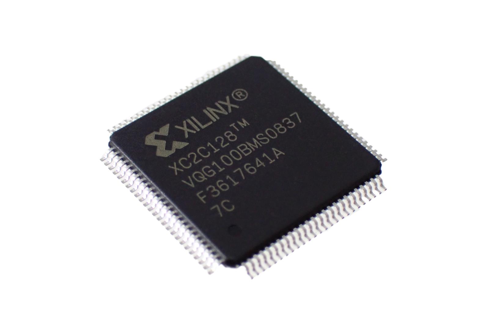 XILINX CPLD XC2C128-7VQG100C