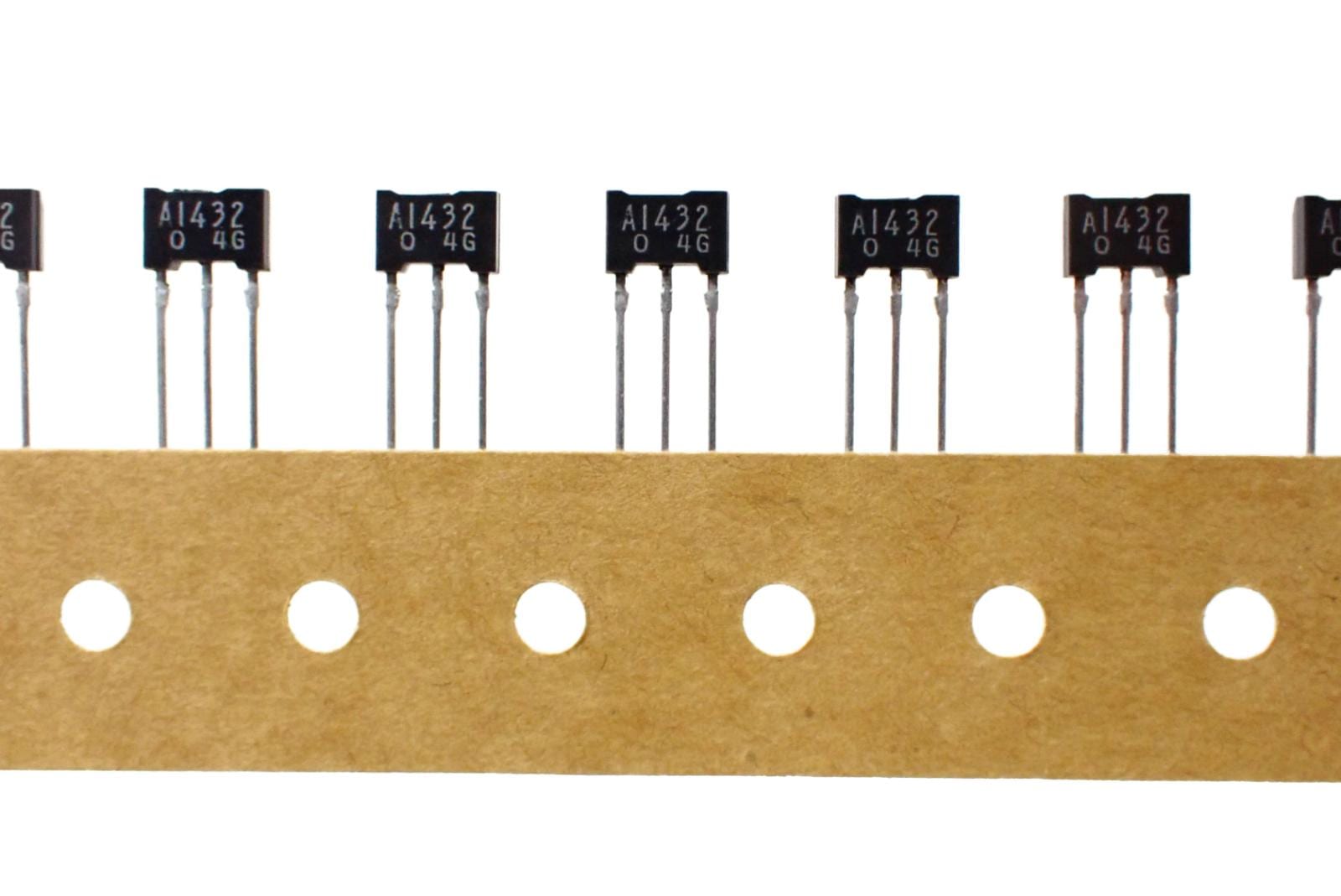 TOSHIBA Silicon PNP Epitaxial トランジスタ -300V -100mA 2SA1432-O (TPF2) (5個セット)