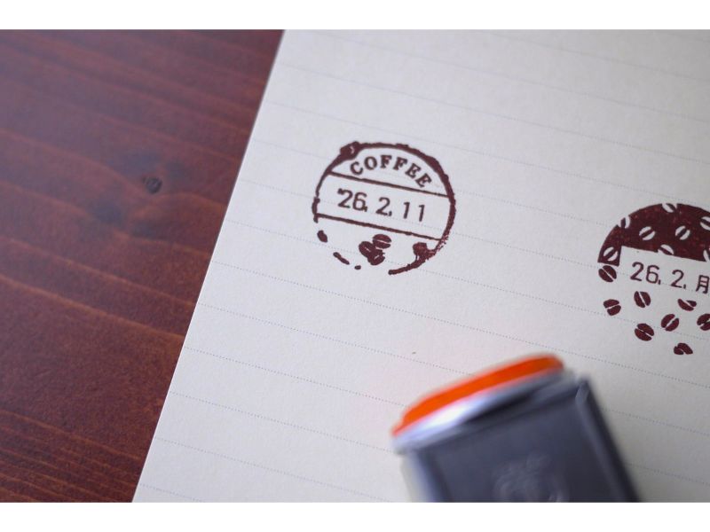 コーヒーの日付印（消印柄）