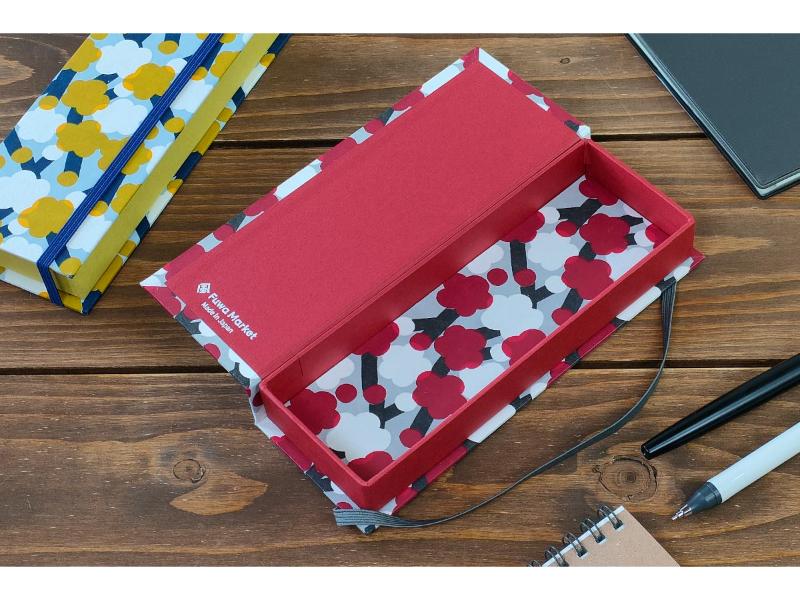FuwaMarket 手染め和紙 ペンケース ゴムバンド付 梅 RED