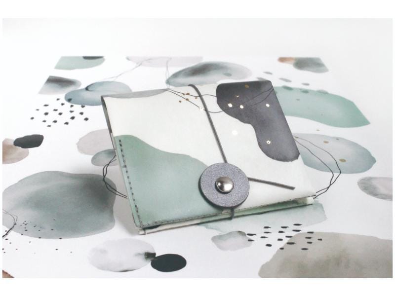 ＰＡＰＥＲ　ＷＡＬＬＥＴ　水彩　金箔