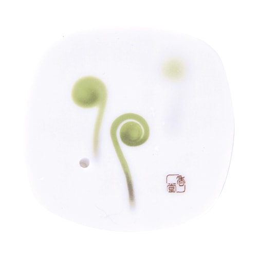 春の微睡み(まどろみ)の中の和らいだ光。ゼンマイを描いた香皿です。夢の夢 春眠香皿(はるねむり)