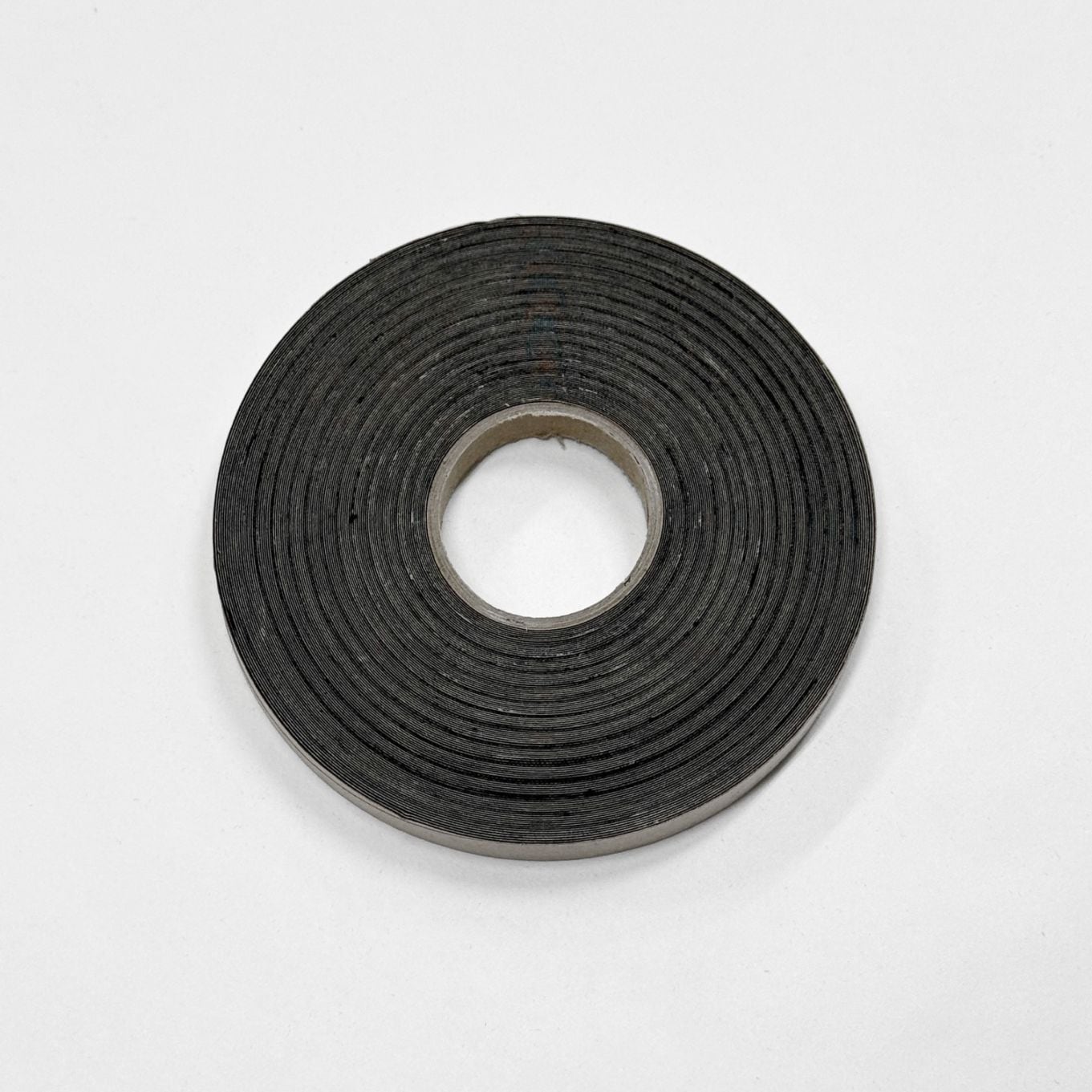 毛皮用接着テープ１ｃｍ黒