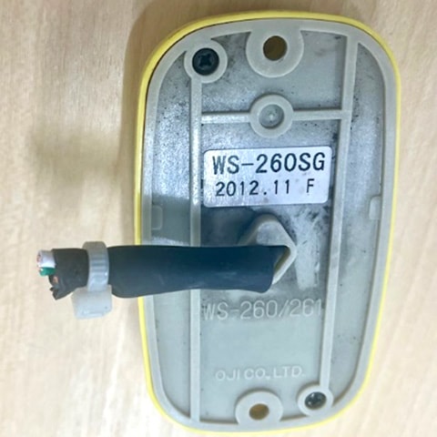 日東交通〉降車ボタン（WS-260SG）と降車ボタン案内プレート（金属製