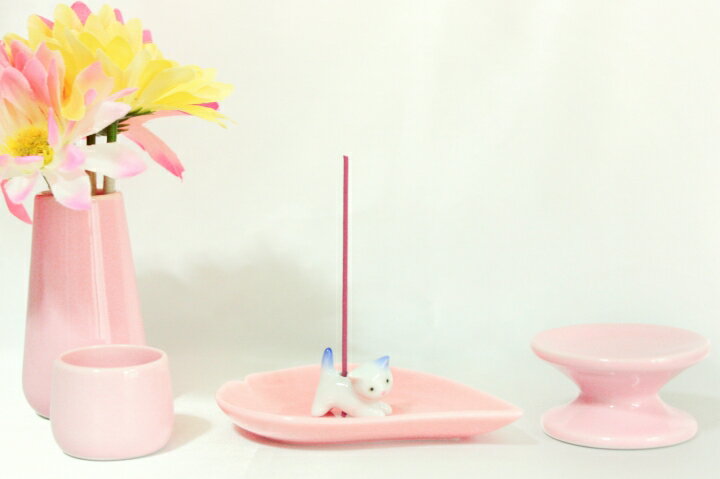 【 ペット仏具 仏具セット 】 ミニ仏具6点セット ネコ ピンク ハート香皿 おりんつき <br> おりん 花立 湯呑 供物台 ハート 香皿 ネコ型お線香立て 仏壇 仏具 モダン仏具 供養 手元供養 犬 ペット供養 具足 仏具一式
