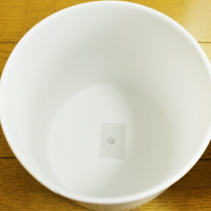 【 骨壷 】水抜き用 骨壷 穴開き 5寸(約16cm) <br> 仏具 仏事 葬儀 【 穴開き骨壷 】 骨壷 骨壺 】 遺骨 分骨 土葬 埋葬 改葬やお墓の移転に お悔やみ 供養 犬 猫 ペット供養にも <br> 骨壷 骨壷 骨壷 骨壺 骨壺 骨壺