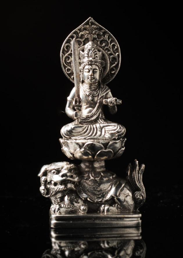 仏像】文殊菩薩 - 銀製 伝統工芸『高岡銅器』謹製 | 日本の手技 仏像】文殊菩薩 - 銀製 伝統工芸『高岡銅器』謹製 | 日本の手技