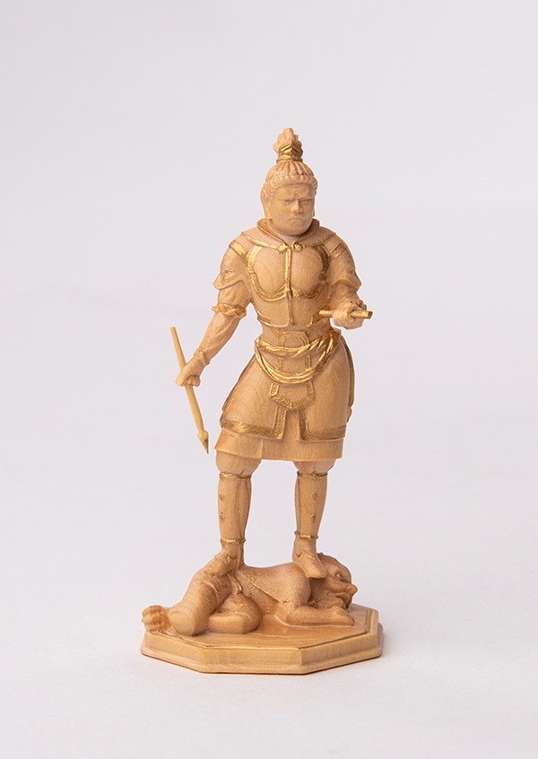 仏像又は四天王の持ち物？ Amazon｜仏像 四天王 立像（持国天・増長天・広目天・多聞天