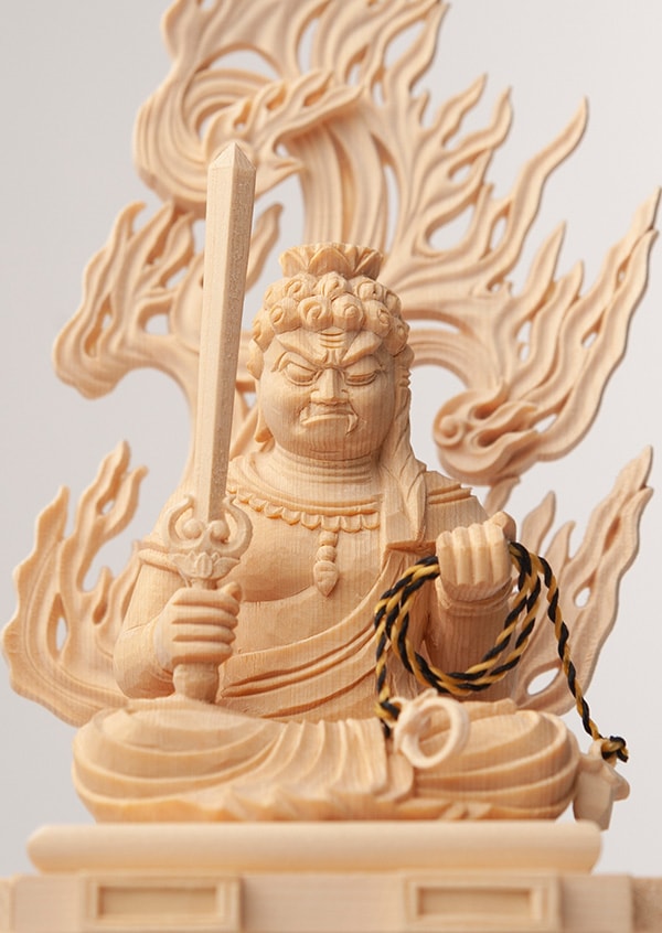 不動明王（炎の守護神） 🔥 不動明王 ～ 炎の守護神 ～ ### **不動明王とは** *仏教の