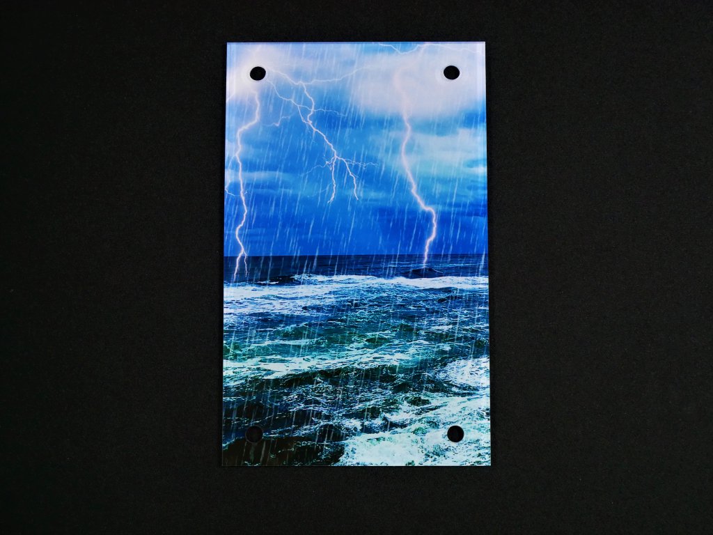 �������ǥ�����ץ졼�� STORM