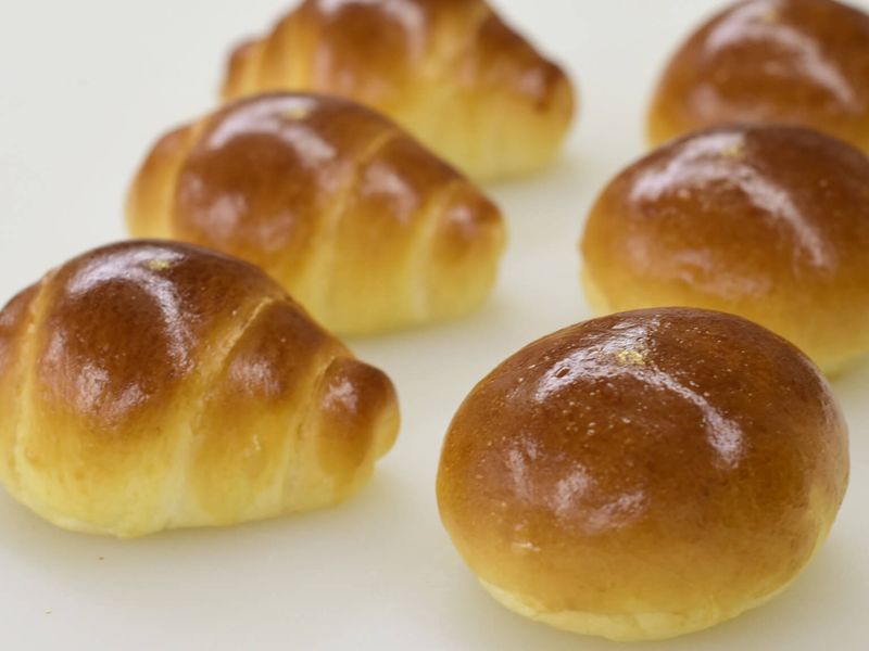 バターロール（焼成冷凍）