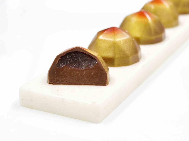 ムーレ・ラクテ・ア・ラ・カネル・エ・サ・クレーム・ド・フレーズ・デ・ボワ・オ・コアントロー