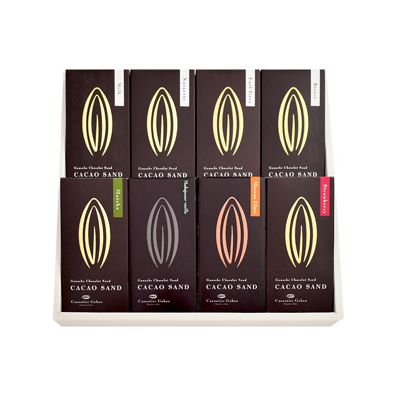 �����������8����