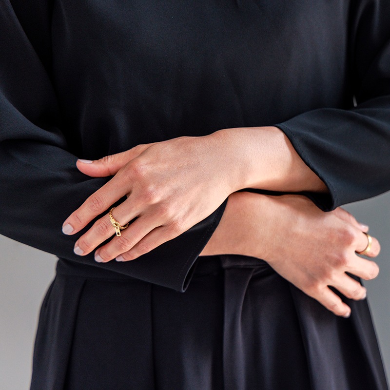 K18YG ゴールドリング VESPIGNANI 