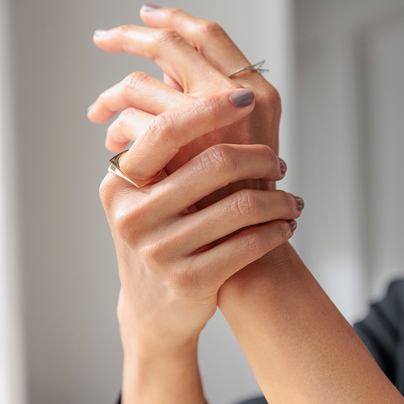 K18PG ゴールドリング VESPIGNANI 