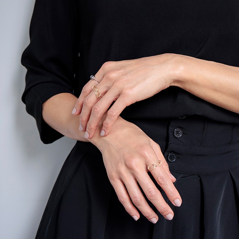 K18YG ゴールドリング VESPIGNANI 