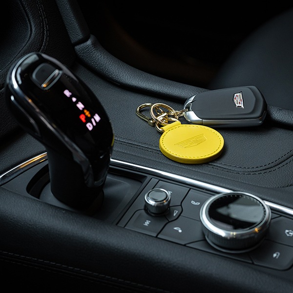 CADILLAC LOGO LEATHER KEY RING (YELLOW)