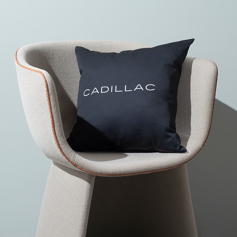 CADILLAC SQUARE CUSHION (BLACK)