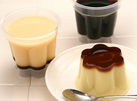 プッチンつまみ付き プリンカップ M(透明) 25枚入 湯煎焼き対応 PP7190