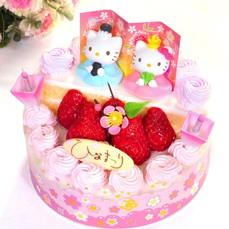 ひな祭りケーキハローキティ段飾りいちご生クリーム 5号
