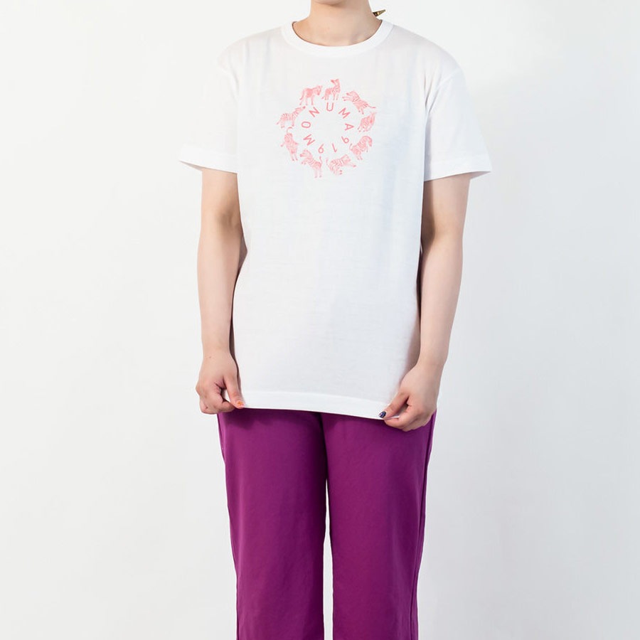 [即納品]Tシャツ　ユニセックス＜うまくいく紋・MONUMA・白地ピンクプリント＞　【クリックポスト可能：容量80】