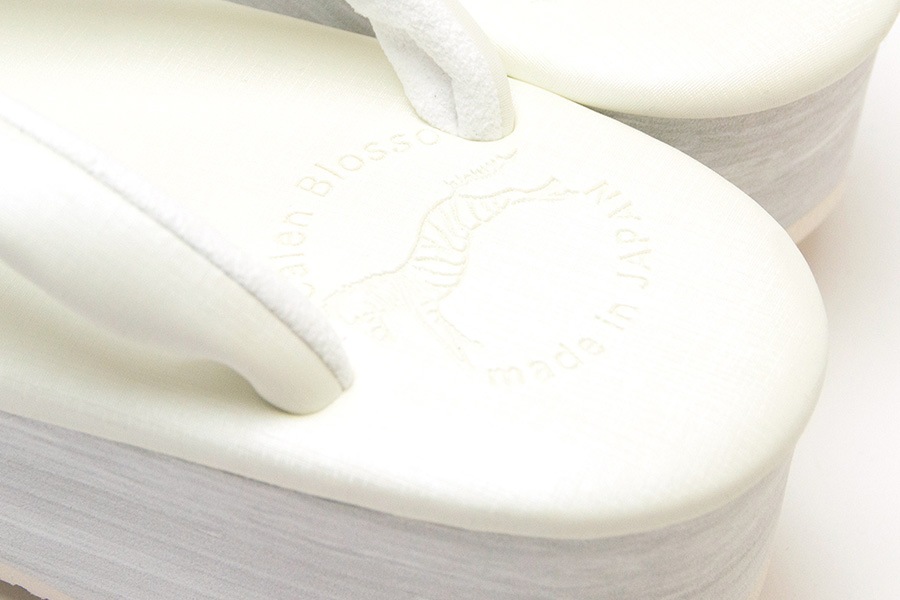 [Lサイズ即納品]【ネット限定】カフェぞうり　レディース　No.F293＜オフホワイト×先坪：赤＞