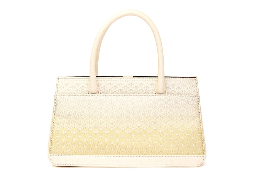 【受注生産：納期2ヶ月】ポスト3　菱青海＜あけぼの／アイボリー＞　No.804　金具：ゴールド