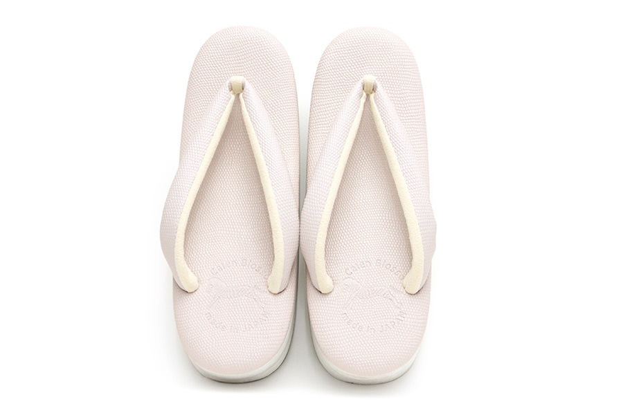 [Mサイズ即納品]カフェぞうり　レディース　No.22020　＜ギアナ/No.319C（藤紫）＞