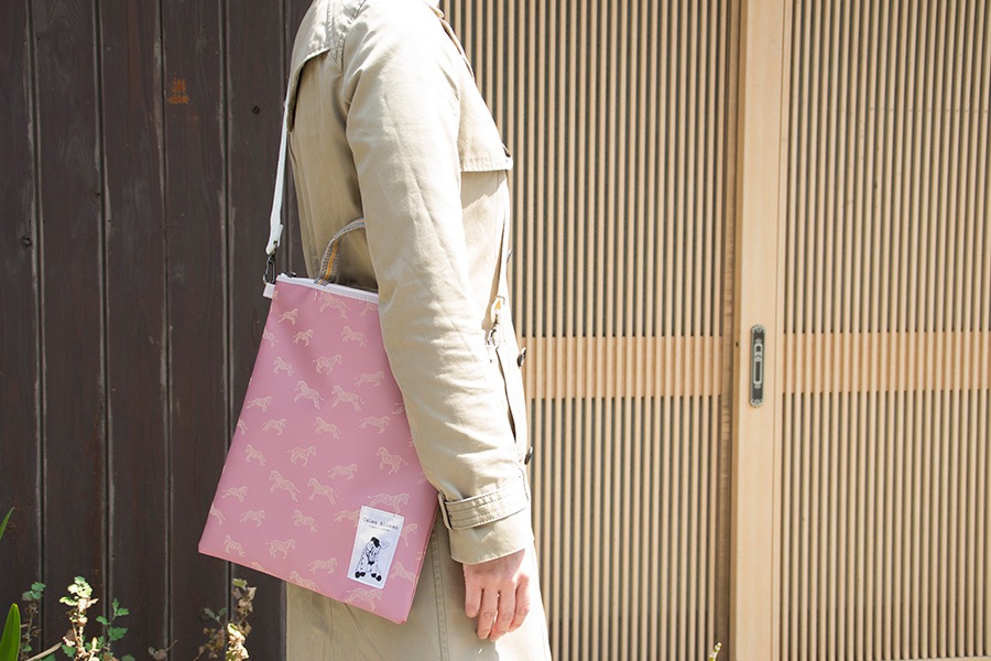 [即納品]谷町3　ナイロン＜ブラック＞（ショルダーストラップ付き）　