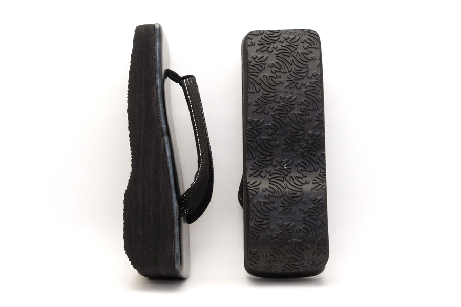 [オーダー品]カフェぞうりレディース No.47624 ジュディ＜ラメ桐生/黒＞