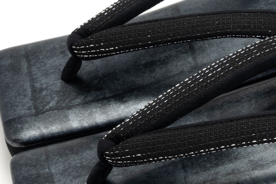 [オーダー品]カフェぞうりレディース No.47624 ジュディ＜ラメ桐生/黒＞