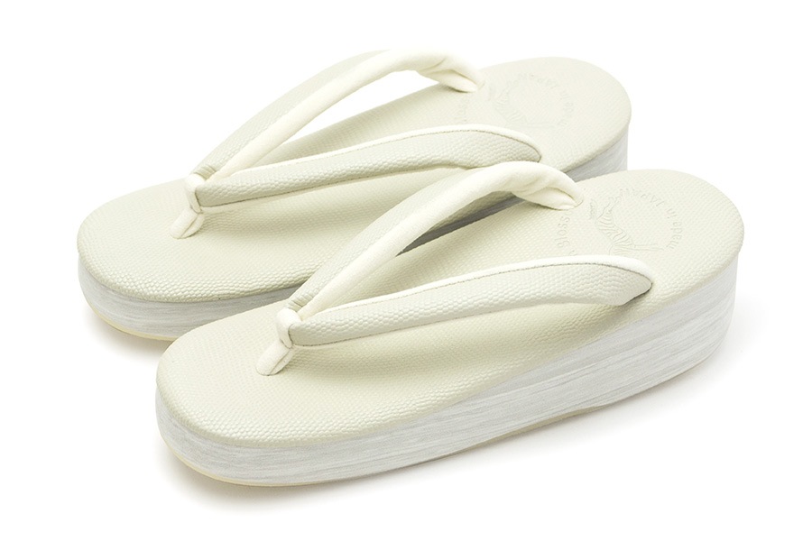 [Mサイズ即納品]カフェぞうり　レディース　No.12020 ＜ギアナ/No.150C（胡粉色）＞