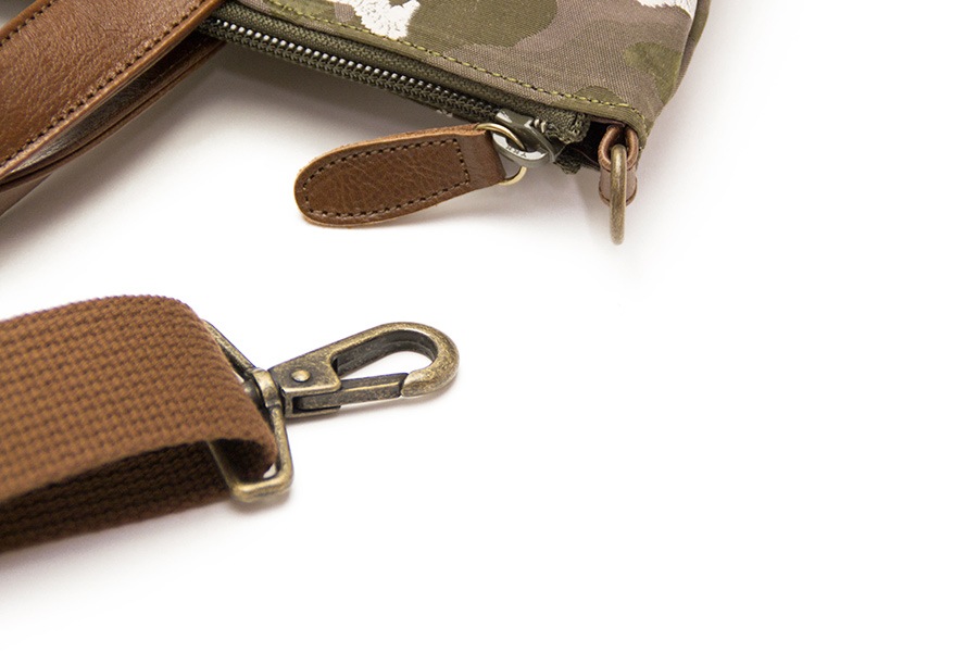 [即納品]グレーザ　ナイロン＜迷彩クリーム＞革：キャメル