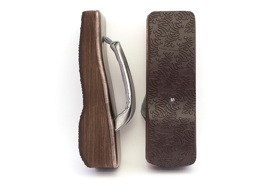 [Mサイズ即納品]カフェぞうり レディース　角型 No.31423＜RS/いぶし銀×カッパーゴールド＞