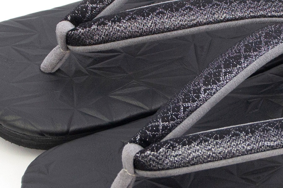 [Mサイズ即納品]カフェぞうり　メンズ　No.4922＜博多織/銀ラメ地×黒＞