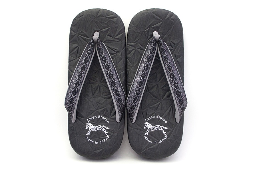 [Mサイズ即納品]カフェぞうり　メンズ　No.4922＜博多織/銀ラメ地×黒＞