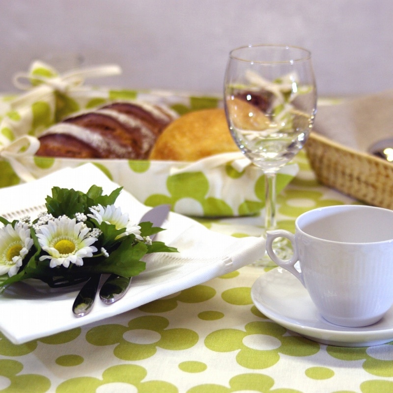 ベルギー リネン mamie テーブルランナー50ｘ140　ライムカラー色