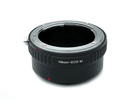 ���ʡ��ǥ������С��ե��ȡ������ޥ���ȥ����ץ�����EOS-M➞�˥���F���