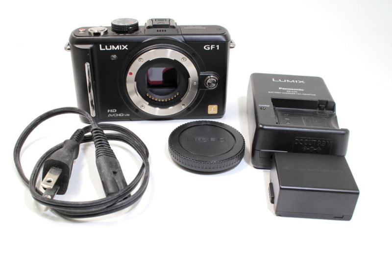 LUMIX GF１ボディのみ。